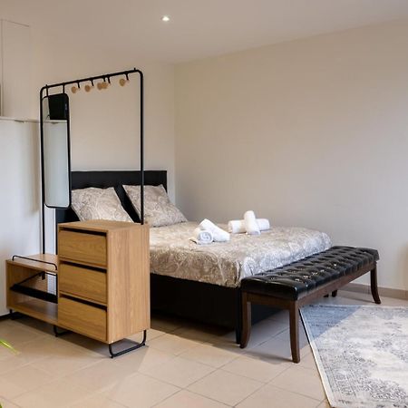 La Baroque Room ~ Parking ~ Arrivee Autonome Sablé-sur-Sarthe Εξωτερικό φωτογραφία